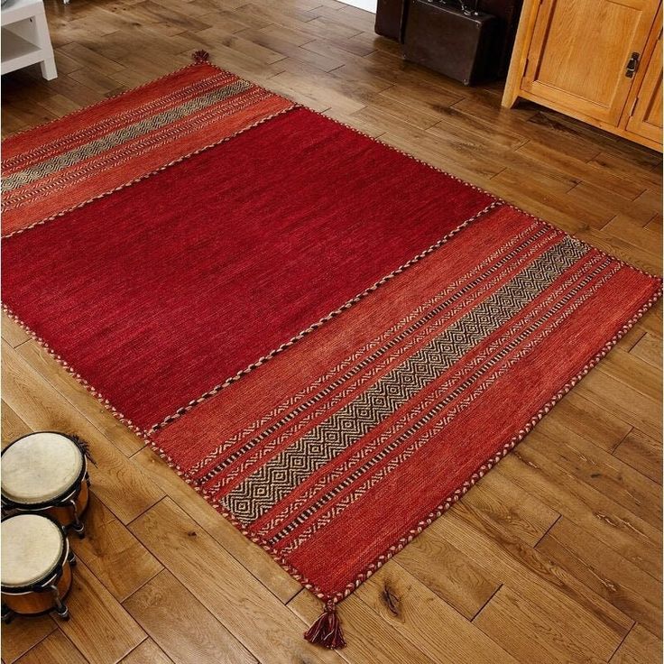 Red color Kilim rug look elegant and versatile 