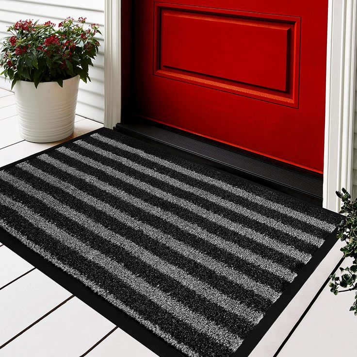 Outdoor door mat in black color 
